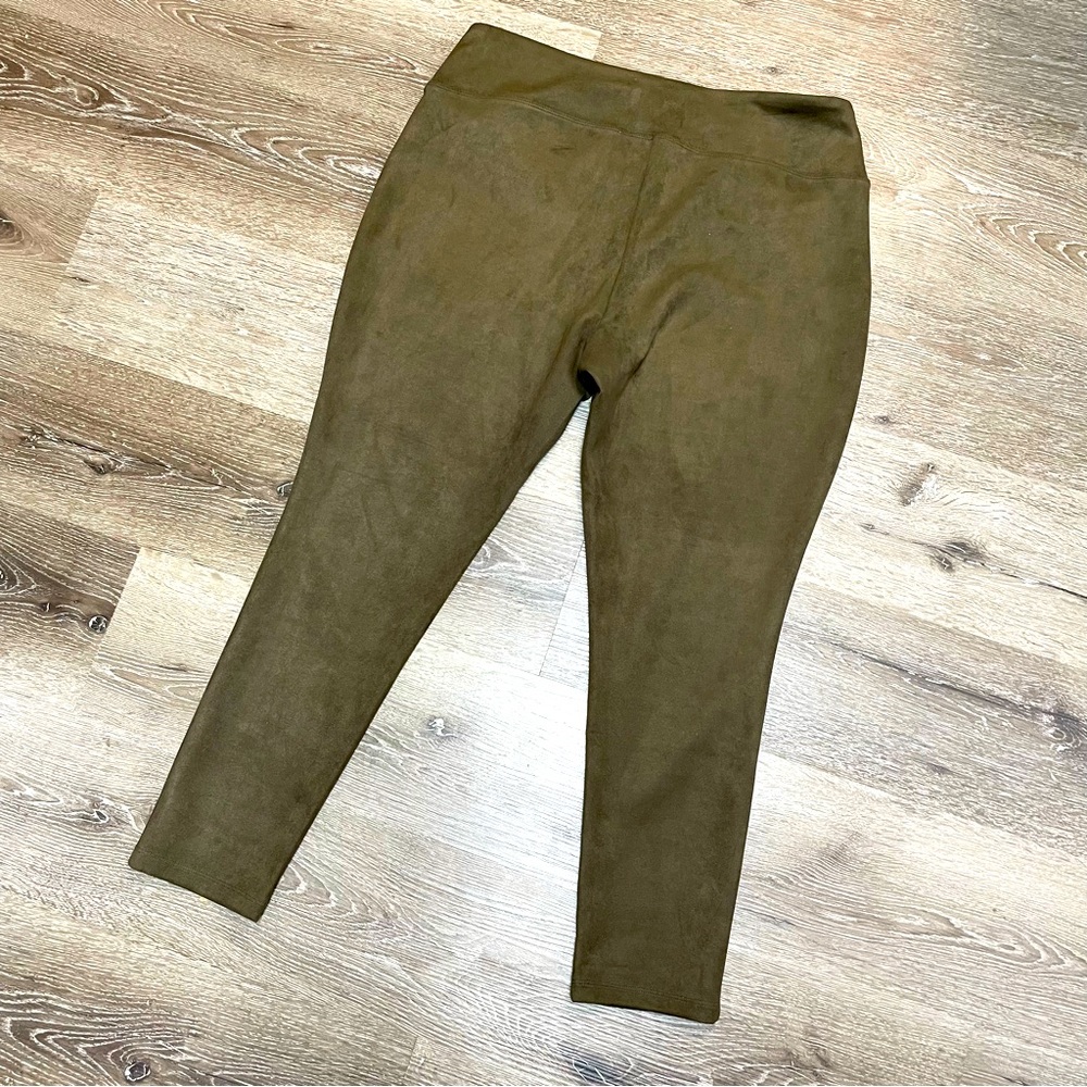 Suede High Waist Crop/ Capri  Olive Green pull Up Pants Size XL